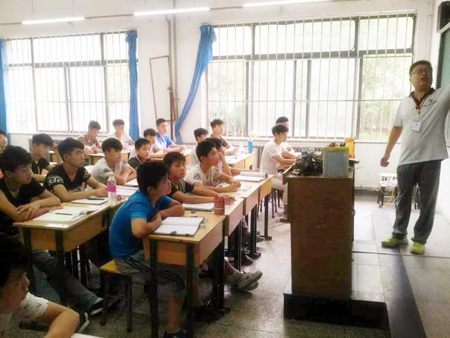 邯郸北方汽修学校新班开课了