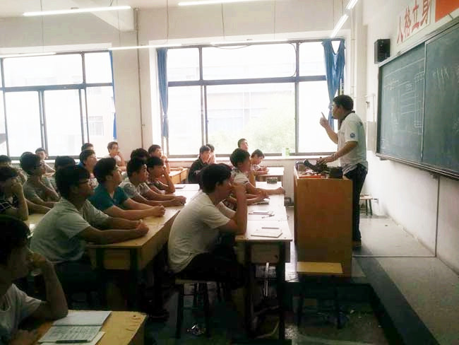 邯郸北方汽修学校新班开课了